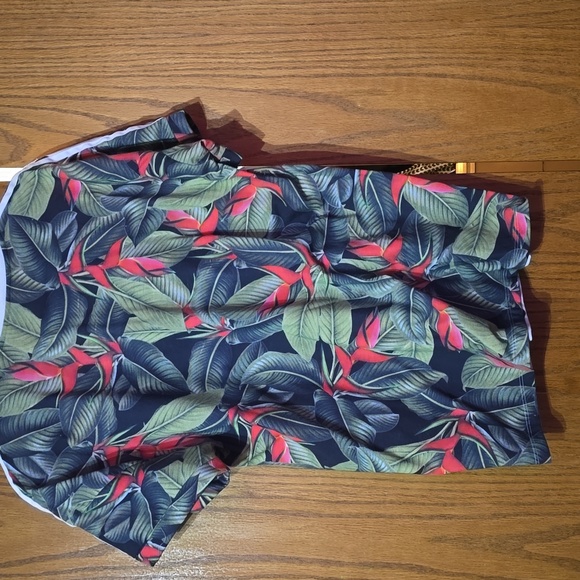 Tee - Picture 2 of 3